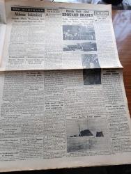 Cumhuriyet Gazetesi - 4 Nisan 1940 - Cemile Ali-Rabia Abdülhamid-Taksim Kristal Gazinosu-Feci Bir Vaziyet Yazan Yunus Nadi Başmakale - İngiliz Kabinesinde Tadilat - Yeni Bir Seylap Yeşilırmak Taştı Amasya Şehri Sular Altında Kaldı - Bahriye Nazırı Churchill Harp Mekanizmasının Başına Geçti - Milli Şef İsmet İnönü Komedi Fransez Temsillerinde Fotoğrafı - Necip Dostumuz Yunanistan'ın Büyük Yardımı - Mısır Milli Partisi - Amiral Muren Elektrik Fabrikasında Fotoğraf - Nafia Vekili Fuad Cebesoy Ankara'ya Gitti - Gazeteciler Başvekil Doktor Refik Saydam ve Vekillerimizle Beraber Fotoğraf - Ford Davası Beraatle Neticelendi - Büyük Fizik Alimi Edouard Branly - Fransız Komünist Mebusları Mahkum Oldular - Büyük Yıldızların En Küçüğü Shirley Temple Sokak Kızı Filminde Saray Sinemasında - Ralph Arthur Roberts Vefat Etti - Şeref Stadında Kız Mektepleri Arasında Atletizm Müsabakaları - İlk ve Son Yazan Esad Mahmud Karakurt Yazı Dizisi - Gripin - Çapamarka