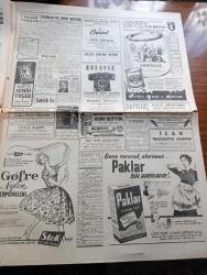 Hürriyet Gazetesi - 23 Mayıs 1960 - Üniversite İmtihanları Ekim Ayında - Ankara'da Gece Yasağı Uzatıldı - Nehru Dün Akşam İstanbul'a Geldi - İstanbul'da Su Kuyruğu Fotoğraf - Cannes Film Festivalinde Sükse Yapan Danik Patisson Fotoğraf -  Türkler İçin Kıbrısta 530 Memurluk Boş -Tanınmış Ressam İbrahim Çallı Vefat Etti - Televizyon İçin Faaliyete Geçildi- İsimsiz Kadın  Yazan Theresa Drake Yazı Dizisi - Eminönü Beyazıt Yolu İçin istimlak  - Kadınlar Birliği Kongresinde Şarkıcıların Soyunması Ağır Tenkidlere Yol Açtı - Liz Taylor Hanımefendi Olmak Merakına Kapıldı - Kalp Aldanmaz Aşk Ve Macera Romanı Çizen Faruk Geç - Sophia Loren Milyoner Kadın Filmini Çevirecek - Hürrem Sultan Yazan Feridun Fazıl Tülbentçi Yazı Dizisi - DYO Boya - Ordu Futbol Takımımız Dünya İkincisi Oldu - Adana'da Yapılan Hususi Maçta Fenerbahçe Beşiktaş'ı 2 0 Yendi - Sofyada Atletizm Müsabakalarında Çetin Şahiner 1. Oldu - Kara Kuvvetleri Atletizm Müsabakalarında Harp Okulu Kazandı - Spor Toto Neticeleri