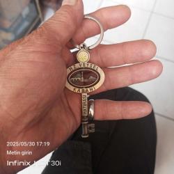 Allah ve Muhammed yazılı Veysel Karani türbesi bulunan Karani hatırası yazılı metal anahtarlık