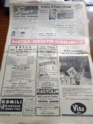Cumhuriyet Gazetesi - 9 Eylül 1956 - Otuz Dördüncü 9 Eylül - Başkumandan Müşir Gazi Mustafa Kemal Ve Büyük Erkanı Harbiye Reisi Müşir Fevzi Paşalar 34 Yıl Evvel İzmir'e Girerken Fotoğraf - Banka Kredilerini Yüzde 20 Arttıran Karar Çıktı - Harp Okulları İçin Kararlaşan Yeni Sistem - Celal Bayar'ın Marmara Gezisi - Milli Eğitim Bakanı Ahmed Özel Ortaokullarda Din Derslerinin Nasıl Okutulacağını Anlattı - Pakistan Başbakanı Muhammed Ali İstifa Etti - Kıbrıs'ta Basılan Karakol - Don Camillo'nun Küçük Alemi Çeviren Burhan Felek Yazı Dizisi - Geçmişten Mi Gelecekten Mi Yazan Hasan Ali Yücel - Aşktan Da Üstün Yazan Elizabeth Gaskell Yazı Dizisi - Kıymetli Sanatkar Zeki Müren Yeni Çiftesaraylar Bahçesinde -  Amerika'da Beyaz Zenci Kavgası - Haftanın Şakaları Yazan Burhan Felek - Mualla Mukadder Atakan Beyazparkta - Sinemalarda Göreceğiniz 80 Dünya Şaheserinden Bir Kaçı - Galatasaray Kasımpaşayı 3 0 Yendi - Fenerbahçe Adalet Karşılaşıyor - Fahri Somer