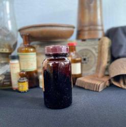 1930 Almanya, Merck Orijinal Damgalı Nadir Amber Cam Koleksiyonluk Şişe