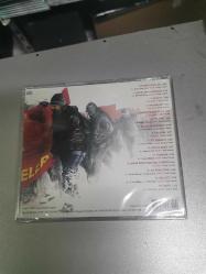 GRUP YORUM  YILDIZLAR KUŞANDIK CD SIFIR AMBALAJINDA