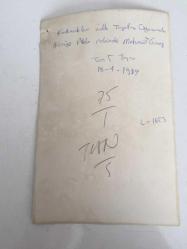 LEVENT KIRCA'NIN AJANS BASIMI ORİJİNAL 3'LÜ FOTOĞRAF SETİ - 18 x 12 cm EBADINDA - LEVENT KIRCA'NIN ''KADINCIKLAR'' ADLI TİYATRO OYUNUNDA GENELEV YAŞANTISI CANLANDIRILDI, MEHMET GÜNEY KADIN KILIĞINDA HURİYE ABLA ROLÜNDE OYNADI, 18 OCAK 1984