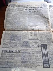 Cumhuriyet Gazetesi - 23 Şubat 1956 - Meclis Dün Fırtınalı Bir İçtima Daha Yaptı - Eskişehir'de Tekrarlayan Zelzele Tahribat Yaptı - Çete Sözü Üzerine İstifaya Kalkan Milletvekili Cemal Köprülü - Meclis Koridorlarında Dün Bir Hadiste Oldu - İbrahim Öktem Başbakan Adnan Menderes'e Cevap Veriyor - Fahreddin Kerim Gökay 1 Sene Belediye Reis Vekilliği Yapacak - Darülacezede Üzücü ve Güldürücü Bir Hadise - Kıbrıs Valisi Bugün Kıbrıs Türktür Partisi Lideri Doktor Fazıl Küçük İle Görüştü - Çakırcalıyı Biz Öldürdük Yazan Yaşar Kemal Yazı Dizisi - Çıplak Ayaklı Kontes Elhamra Sinemasında - Et ve Balık Kurumunun Fabrika Ve Tesisleri - Al Capone'un Hazine Vekili Öldü - Kalp Hastalıklarının Sırrına Yaklaşıldı - Yeni Bütçeye Girerken Yazan Burhan Felek Köşe Yazısı - Resimli Roman Çalınan Tabanca Yazan George Simenon Yazı Dizisi - Gönül Yazar Şark Gazinosunda - Milli Futbol Takımımızın Tek Seçicisi Eşfak Aykaç Dün Bir Basın Toplantısı Yaptı - Dün Yapılan Okullararası Voleybol Maçları- Pul Serisi