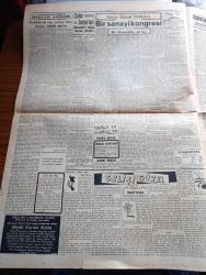 Cumhuriyet Gazetesi - 25 Haziran 1947 - Haydutlar Arasında Yazan Nadir Nadi Başmakale - İsmet İnönü Celal Bayar Görüşmeleri Ve CHP - Yunus Nadi Mükafatı Büyük Jürisi Dünkü Toplantısı Esnasında Fotoğraf - 1947 Yunus Nadi Mükâfatını Kazanan Tıp Talebesinden Erdoğan Meto Fotoğraf - Suriye'de Kanlı Seçimler - Tramvaya Asılmaktan 28416 Kişi Cezalandırıldı - Ekmekler Daha Beyaz Olacak - Adak Yazan Kemal Ragıp Yazı Dizisi - Hasan Ali Yücel İki Dava Daha Açtı - Gene Et Meselesi Yazan Burhan Felek Köşe Yazısı - Demokrat Parti Piyangosu - Işık Revüsü Aksaray Aynur Sinema Bahçesinde - Tepebaşı Bahçesinde Emsalsiz Bir Program - Halide Pişkin İhsan Balkır Skeçleri - General Electric - Bayan Rikkat Uyanık Suadiye Plaj Gazinosunda - Renault Otomobil - Refik Ve Müfid Sadıkoğlu Kardeşler Komandit ŞTi - Bugünkü Radyo Programı - Singer Saatleri - Parker 51 Dolma Kalem