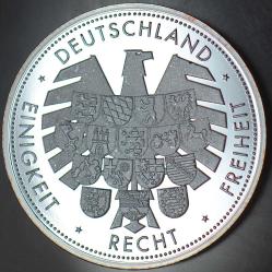 ALMANYA-THURİNGEN 2013 MADALYON. WARTBURG 40 mm KALIN 44,3 gr GÜMÜŞ KAPLAMA RENKLİ PROOF BASKI KAPSÜLÜNDE ÇİL