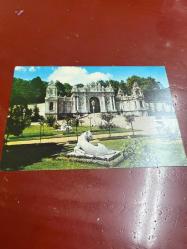 Dolmabahçe sarayı kapısı keskin color  kartpostalı 15x10.5 ebatında