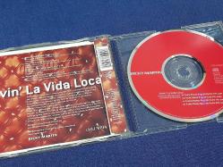 RICKY MARTIN LIVIN LA VIDA LOCA MÜZİK CD ALBUM  - MAXI