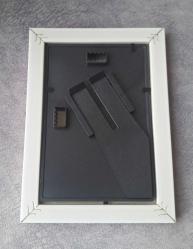 CAMLI PLASTİK ÇERÇEVE.  KONDİSYON YÜKSEK