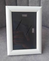 CAMLI PLASTİK ÇERÇEVE.  KONDİSYON YÜKSEK