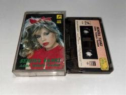 Semiha Yankı - Adını Yollara Yazdım