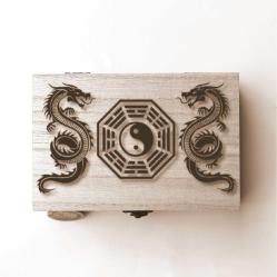 Denge Yin Yang ve Ejderha Figür Feng Shui Yakma Kazıma İşli El Yapımı Boyasız Ham Ahşap Kutu Sandık