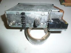 RENAULT ORJİNAL OTO TEYP RADYO KASET ÇALAR RENAULT CLİO SYMBOL MAİS MEGANE ORJİNAL TEMİZ 2.EL ÜRÜN KEY İ ÜZERİNDE YAZILI