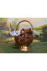 Kömür kovası şeklinde küçük boy bakır ve pirinçten avrupa obje - 21 cm x 15 cm x 19 cm ölçülerinde