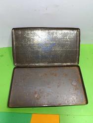 K122----ÇEKOSLAVAKYA UÇAK DEKORLU TENEKE KALEM KUTUSU