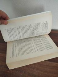 EVİE HAMİLTON'UN GİZLİ HAYATI    ( LÜTFEN AÇIKLAMALARI OKUYUNUZ )