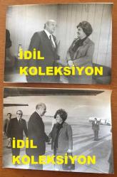 TÜRK SİLAHLI KUVVETLERİNİN 16. GENELKURMAY BAŞKANI ORGENERAL SEMİH SANCAR'IN BÜYÜK BOY ORİJİNAL 2'Lİ FOTOĞRAF SETİ - 24 x 18 cm EBADINDA - SEMİH SANCAR KENDİSİNİ UÇAKTAN İNİŞTE KARŞILAYAN EŞİ VEFİKA SANCAR'LA FOTOĞRAFI ve SÜLEYMAN DEMİREL'LE VEFİKA SANCAR'IN KONUŞTUKLARI ANLARDAN BİR FOTOĞRAF