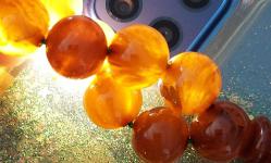 OSMANLI DÖNEMİ MÜCEVHER KUTUSUNDAN YAPILMA ŞIKIR ŞIKIR SARMAL KAHVERENGİ MÜTHİŞ İŞÇİLİKLİ MUHTEŞEM SIKMA KEHRİBAR TESPİH 4AAA1A ÇOK NADİR