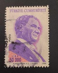 Türk Pulu - Turkish Stamp - Postadan Geçmiş Pul Filateli  -  DAMGALI - ATATÜRK TEMALI PUL 1994, 50.000 LİRA - TÜRKİYE CUMHURİYETİ, NOSTALJİK DOĞUM GÜNÜ HEDİYESİ