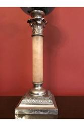 Fransız pirinç ve mermer Kaideli gaz lambası - 70 cm boyunda