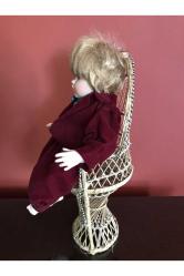 Avrupa porselen oturan bebek 37 cm boyunda