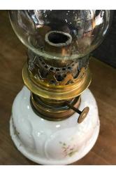 40 Cm Boyunda Fransız Gofreli Porselen Gaz Lambası