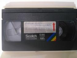 VAZGEÇ GÖNLÜM ( Orhan Gencebay, Canan Perver) / VAHŞİ ÇİÇEK ( Cüneyt Arkın, Leyla Kenter)   VHS Film Kaset  ( 2 Film bir arada )  ''Çekimdir''