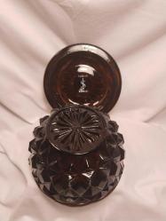 İŞ BANKASI OLDUKÇA ESKİ KUSURSUZ CAM ŞEKERLİĞİ VE SİGARALIĞI BİR ARADA