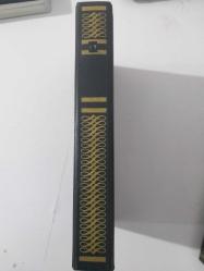 YUMURCAK KÜÇÜK ŞAHİT ( Filiz Akın, İlker İnanoğlu) / HABABAM SINIFI DOKUZ DOĞURUYOR ( İlyas Salman) VHS Film Kaset  ( 2 Film bir arada )  ''Çekimdir''
