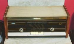 15563-PHILIPS B5 TR 94A  LAMBALI RADYO **FM YOKTUR**