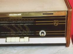 15563-PHILIPS B5 TR 94A  LAMBALI RADYO **FM YOKTUR**