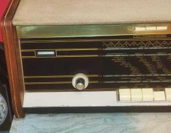 15563-PHILIPS B5 TR 94A  LAMBALI RADYO **FM YOKTUR**