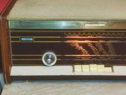 11035-PHILIPS B5 TR 94A LAMBALI RADYO **FM YOKTUR**