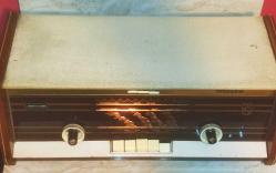 11035-PHILIPS B5 TR 94A LAMBALI RADYO **FM YOKTUR**