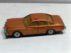 O18----CORGI JUNIORS BUICK İNGİLİZ METAL OYUNCAK POLİS ARABASI