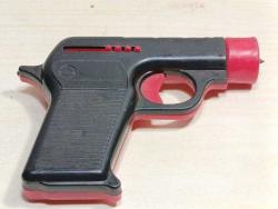 O18---PLASTİK ESKİ MANTAR TABANCASI