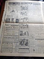 Cumhuriyet Gazetesi - 3 Ağustos 1957 - Saygı Nasıl Korunur Yazan Nadir Nadi Başmakale - Japon Gazeteci Minoru Hirano Japonya'da Basın Serbesttir Dedi - Halil Sezai Erkut Dün Sabah Tahliye Edildi - Amerikan Dışişleri Bakanı John Foster Dulles Dün Londra'da Büyük Elçimiz Muharrem Nuri Birgi İle Görüştü - Silahsızlanma Konferansı - Hürriyet Partisi Toplantılarına Yarın Fevzi Lütfi Karaosmanoğlu Da Katılacak - Maruf İngiliz Sanatkarı Vivien Leigh- Ege'de Kuraklık Ve Şiddetli Sıcaklar - Yanlış Zifaf Yazan Kemal Bilbaşar Yazı Dizisi - Boğaziçi Köprüsü Hazırlanırken Yazan Yüksek Mühendis Necdet Dirilgen Yazı - Marilyn Monroe Çocuğunu Aldırttı -  Hrutçef'in İktidardan Düşmesi Yaklaşıyormuş - Küba'da İhtilal - Köpek Benji İdam edildi  - Büyük Casuslar Derleyen A. Cemalettin Saraçoğlu - Ses Sanatkarı Muzaffer Akgün Büyükdere Beyaz Parkta - Futbolcu Hilmi Kiremitçi Transfer Konusunda Dördüncü Defa Karar Değiştirdi -  Beykoz Mevsimi Merasimle Açtı - 5. Yıl Ahmed Reis Yelken Yarışı Bugün Yapılıyor
