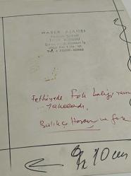 Ağzında sigara ile yavru bir fok ile poz verirken çekilmiş olan yetişkin bir erkek fotoğrafı.ORJİNAL SİYAH & BEYAZ 17x12cm EBADINDA - 1940'LAR, 1950'LER, 1960'LAR ve 1970'LER