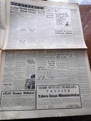 Cumhuriyet Gazetesi - 16 Eylül 1958 - Şehirde Büyük İstimlaklerin Durdurulması Kararlaştı - İlkokullarda ve Üniversitelerde Kayıtlar Başladı Fotoğraf -Celal Bayar Bugün Kandahar'a Gidiyor - 650 Kuruş Yevmiyeyi Çok Gören Yüksek Hakem Kurulu - İstanbul'un 400 Otobüsü Ne Halde - Mukaddesatı Koruma Tasarısı - Kıbrıs'a Dair Yunan Muhtırası - Göç Yazan Necip Alsan Yazı Dizisi - Osmanlı Donanmasının Tarihinde Karanlık Sayfalar Yazan Cemalettin Saraçoğlu Yazı Dizisi -  Aşk Tutkunluğu Suçları Yazan Profesör Doktor Rasim Adasal Köşe Yazısı - Rusya'nın Amerika'ya İktisadi Taarruzu - Fransız İstihbarat Bakanı Jacques Soustelle'ye Paris'te Suikast Yapıldı - Bozcaada'nın Kurtuluş Bayramı  - 19 21 Eylül'deki İran Milli Maçı İçin Eksrim Takımımız Seçme Yapılmadan Mı Seçiliyor - Ekim Ayından İtibaren Haftada Üç Maç Yapılacak - Galatasaray İdare Heyeti Dedi Ki İstifa Etmek Niyetinde Değiliz - Binbaşı Salih Koç Konkur'da Birinci Oldu - Enternasyonal Voleybol Şampiyonası 1960 Yılına Kaldı