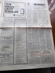 Cumhuriyet Gazetesi - 2 Kasım 1967 - Rauf Denktaş'ın İadesini İstedik - Ferruh Bozbeyli Tekrar Meclis Başkanı Seçildi - Rektör Ekrem Şerif Egeliye Aleyhte Ve Lehte Gösteri Yapıldı Fotoğraf - İstanbul Ve Ankara Üniversiteleri Açıldı -  Cumhurbaşkanı Cevdet Sunay'ı Londra'da Kraliçe Elizabeth Karşıladı - Türkiye İngiltere Yazan İlhan Selçuk Köşe Yazısı - 50. Yıldönümünde 1917 İhtilalinin Hikayesi Çizgi Roman - Ernest Hemingway'in Gözüyle Atatürk Türkiyesi Derleyen Mehmet Barlas Yazı Dizisi - Dişi Bond Çizgi Roman - Türk Demir Döküm Fabrikaları - İstanbul Ankara Radyosu Programı - Türkiye Ve İngiltere Arasında İlk Elçi Mübadelesi - 2 Kasım 1928 Tarihli Cumhuriyet'ten Gazi'nin Nutku - İstanbul'da Sinemalar Tiyatrolar Programı - Yeni Philishave Elektrikli Traş Makinesi - Fenerbahçeli Milli Atlet Ercan Örki Vefat İlanı - Türkiye Kupasında 5 Maç Oynandı - Beşiktaş'tan Vefaya Kiralanan Suat Mamat İdmanda Fotoğrafı - Galatasaray Milli Mensucat'ı 6 0 Yendi - Hindistan Seyahatini Kazanan Talihli