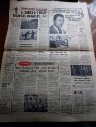 Cumhuriyet Gazetesi - 2 Kasım 1967 - Rauf Denktaş'ın İadesini İstedik - Ferruh Bozbeyli Tekrar Meclis Başkanı Seçildi - Rektör Ekrem Şerif Egeliye Aleyhte Ve Lehte Gösteri Yapıldı Fotoğraf - İstanbul Ve Ankara Üniversiteleri Açıldı -  Cumhurbaşkanı Cevdet Sunay'ı Londra'da Kraliçe Elizabeth Karşıladı - Türkiye İngiltere Yazan İlhan Selçuk Köşe Yazısı - 50. Yıldönümünde 1917 İhtilalinin Hikayesi Çizgi Roman - Ernest Hemingway'in Gözüyle Atatürk Türkiyesi Derleyen Mehmet Barlas Yazı Dizisi - Dişi Bond Çizgi Roman - Türk Demir Döküm Fabrikaları - İstanbul Ankara Radyosu Programı - Türkiye Ve İngiltere Arasında İlk Elçi Mübadelesi - 2 Kasım 1928 Tarihli Cumhuriyet'ten Gazi'nin Nutku - İstanbul'da Sinemalar Tiyatrolar Programı - Yeni Philishave Elektrikli Traş Makinesi - Fenerbahçeli Milli Atlet Ercan Örki Vefat İlanı - Türkiye Kupasında 5 Maç Oynandı - Beşiktaş'tan Vefaya Kiralanan Suat Mamat İdmanda Fotoğrafı - Galatasaray Milli Mensucat'ı 6 0 Yendi - Hindistan Seyahatini Kazanan Talihli