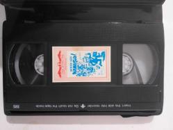 NAMUSLU ( Şener Şen, Ayşen Gruda, Adile Naşit )   VHS Film - Kaset