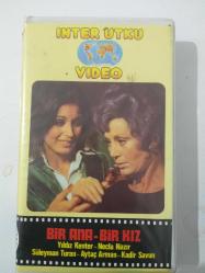 BİR ANA BİR KIZ ( Yıldız Kenter, Necla Nazır, Süleyman Turan, Aytaç Arman, Kadir Savun )  VHS Film - Kaset