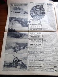 Cumhuriyet Gazetesi - 18 Şubat 1941 -  Yeni Türk Bulgar Anlaşması İmzalandı - İki Hükümet Taarruzdan İçtinab Kararında Mutabık Kaldılar - Nihai Safhaya Giren Libya Harekatından En Yeni Resimler - Hariciye Vekilimiz Şükrü Saracoğlu - Gondar'a Taarruz Başladı - İngiltere Mağlup Edilemez - Singapur Ve Malaya Harp Vaziyetinde - Büyük Muasırlar Yazan Winston Churchill Yazı Dizisi - Küçük Hikaye İbo'nun Çocuğu Yazan Nuri Refik - Yeni Tramvay Hatları - Surpagop Mezarlığında Yapılacak Mahalle -  Türk Kültürleri Ve Türkiye Kültürü Yazan İsmail Hami Danişmend - Kızıl Vazo Yazan Peride Celal Yazı Dizisi - Sessiz Tayyare Yazan Burhan Felek Köşe Yazısı - Libya Muzafferiyetinden Resimler - Senenin En Büyük Aşk Ve Macera Şaheseri Yeşil Cehennem Sümer Sinemasında - Bakir Adam Bu Perşembe Lale Sinemasında -  Siera Radyosu - İsviçre'nin Presizyon Saati Marvin - Galata Perşembe Pazarı - Singer Yeni Spor Saatleri Geldi