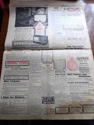 Cumhuriyet Gazetesi - 18 Şubat 1941 -  Yeni Türk Bulgar Anlaşması İmzalandı - İki Hükümet Taarruzdan İçtinab Kararında Mutabık Kaldılar - Nihai Safhaya Giren Libya Harekatından En Yeni Resimler - Hariciye Vekilimiz Şükrü Saracoğlu - Gondar'a Taarruz Başladı - İngiltere Mağlup Edilemez - Singapur Ve Malaya Harp Vaziyetinde - Büyük Muasırlar Yazan Winston Churchill Yazı Dizisi - Küçük Hikaye İbo'nun Çocuğu Yazan Nuri Refik - Yeni Tramvay Hatları - Surpagop Mezarlığında Yapılacak Mahalle -  Türk Kültürleri Ve Türkiye Kültürü Yazan İsmail Hami Danişmend - Kızıl Vazo Yazan Peride Celal Yazı Dizisi - Sessiz Tayyare Yazan Burhan Felek Köşe Yazısı - Libya Muzafferiyetinden Resimler - Senenin En Büyük Aşk Ve Macera Şaheseri Yeşil Cehennem Sümer Sinemasında - Bakir Adam Bu Perşembe Lale Sinemasında -  Siera Radyosu - İsviçre'nin Presizyon Saati Marvin - Galata Perşembe Pazarı - Singer Yeni Spor Saatleri Geldi
