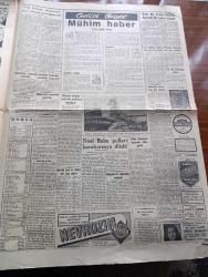 Cumhuriyet Gazetesi - 11 Aralık 1955 - Asıl Görev Yazan Nadir Nadi Başmakale - Yeni Kabine Programını Yarın Akşam Tamamlayacak - Yeni Hükümet Amerika'da Nasıl Karşılandı - Birleşmiş Milletlerin Yeni Sene Toplantısı - Münakalat Vekili Arif Demirer - Noel Baba Pulları Karaborsaya Düştü - Amerika'nın Yapacağı Yardımlar - Polisten Dayak Yiyen Avukat İşi Baroda - Beşiktaş İstanbulspor'u Yendi Fotoğraf - Nihat Erim Hakkında Söylentiler - Kırlangıç Yuvası Yazan Taylor Caldwell Yazı Dizisi - Meselemiz Nedir Yazan Hasan Ali Yücel Köşe Yazısı - Hipnotizma İle Doğum - Yalan Yazan Fahri Celal - Türkiye İş - Bugünkü Radyo Programı - Resimli Roman Komiserin Hatası Yazan George Simenon - Gaip Hazine Filmi Atlas Sinemasında - Türk Büyüklerinin Hatıraları Yazan Haluk Yusuf Şehsuvaroğlu - Haftanın Şakaları Yazan Burhan Felek - Vakıflar Bankası - Hususi Mimar Mektebi Açılması İsteniyor - Sigara İçmeyenlere Mükafat - Fenerbahçe Vefa İle Karşılaşıyor Fotoğrafı - İlahi Ses Sanatkarı Müzeyyen Senar