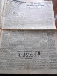 Cumhuriyet Gazetesi - 15 Şubat 1941 - Büyük Okyanusta İngiltere Amerika Fransa Japonya Üslerini Gösterir Harita - İaşe Teşkilatı Faaliyete Başlıyor - Hükümet Müstakil Elinde Bulunan Fazla Hububatı Satın Alacak - Willkie'nin İngiltere İntibaları Yazan Yunus Nadi Başmakale - Yunan Ordusu Büyük Bir Taarruza Geçti - Sicilyaya İngiliz Paraşütçüleri İndi - İngiliz Tayyare Filoları Düşman Memleketine Yaptıkları Bir Hücumdan Avdet Ediyorlar Fotoğrafı - Uzakşark Karışıyor Japon Filosu Hindiçini Sularına Geldi - Salzburg Mülakatı Hitler Yugoslav Nazırlarıyla Dün 3 Saat Görüştü - Büyük Muasırlar Yazan Winston Churchill Yazı Dizisi - Şair Nedim'in Harap Mezarını İstanbulu Sevenler Cemiyeti Tamir Ettirecek - Kızıl Vazo Yazan Peride Celal Yazı Dizisi - Dil Ve Edebiyat Davası Yazan İsmail Habib - Dilimize Göre Kalıplarız Yazan Burhan Felek Köşe Yazısı - Maria Rökk'ün Canlı Gerdanlığı Fotoğraf - Senenin En Mühim Maçı Beşiktaş Fenerbahçe - Sihirbaz Yazan Somerset Maugham Yazı Dizisi - Leyla ile Mecnun