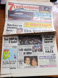 Hürriyet Gazetesi - 15 Temmuz 1985 - Kira Fena Eziyor - Kovboy Reagan'in Yaşama Hırsı - Turgut Özal'dan Kırkpınar Yolunda Peşrev -  Günün TV Programı - Yüzyılın Müzik Olayı Tina Turner Ve Mick Jagger Afrika'da Açlık Çekenler İçin Konser Düzenledi Fotoğraf - MDP'nin Verdiği Ders Yazan Oktay Ekşi - Bedrettin Dalan Kömür Mafyasına Savaş Açtı - Genelev Kadınları Yaka Kartı Takacak - Olaylar Ve İnsanlar Yazan Hasan Pulur - Seri İlanlar - Sovyet Yayılmacılığına Karşı ABD Tek Cephe - Atari Bilgisayar - Kraliyet Filarmoni Orkestrası Fotoğrafı - Cumhurbaşkanı Kenan Evren'den Gökçeada'ya Müjde - Sophia Loren'in Bu Resmine Sansür - İstanbul'un Üç Büyük Takımı Sezonu Açtılar - Fenerbahçe Taraftarı İle Kucaklaştı Fotoğrafı - Galatasaray Florya Tesislerinde Büyük Tezahüratlar İle Sezonu Açtı Fotoğraf- Rıdvan Dilmen -  Abdülkerim Durmaz - Cevat Prekazi - Milliyetçi Demokrat Partide Yılmaz Hocaoğlu İstifa Etti - Samsun 216 Sigara - Başpehlivan Sabri Acar - Mehmet Ali Ağca Davasında Romanın Görüşü