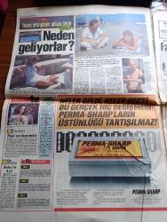 Hürriyet Gazetesi - 15 Temmuz 1985 - Kira Fena Eziyor - Kovboy Reagan'in Yaşama Hırsı - Turgut Özal'dan Kırkpınar Yolunda Peşrev -  Günün TV Programı - Yüzyılın Müzik Olayı Tina Turner Ve Mick Jagger Afrika'da Açlık Çekenler İçin Konser Düzenledi Fotoğraf - MDP'nin Verdiği Ders Yazan Oktay Ekşi - Bedrettin Dalan Kömür Mafyasına Savaş Açtı - Genelev Kadınları Yaka Kartı Takacak - Olaylar Ve İnsanlar Yazan Hasan Pulur - Seri İlanlar - Sovyet Yayılmacılığına Karşı ABD Tek Cephe - Atari Bilgisayar - Kraliyet Filarmoni Orkestrası Fotoğrafı - Cumhurbaşkanı Kenan Evren'den Gökçeada'ya Müjde - Sophia Loren'in Bu Resmine Sansür - İstanbul'un Üç Büyük Takımı Sezonu Açtılar - Fenerbahçe Taraftarı İle Kucaklaştı Fotoğrafı - Galatasaray Florya Tesislerinde Büyük Tezahüratlar İle Sezonu Açtı Fotoğraf- Rıdvan Dilmen -  Abdülkerim Durmaz - Cevat Prekazi - Milliyetçi Demokrat Partide Yılmaz Hocaoğlu İstifa Etti - Samsun 216 Sigara - Başpehlivan Sabri Acar - Mehmet Ali Ağca Davasında Romanın Görüşü