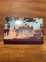 Dolmabahçe saray kapısı keskin color  kartpostalı 15x10.5 ebatında